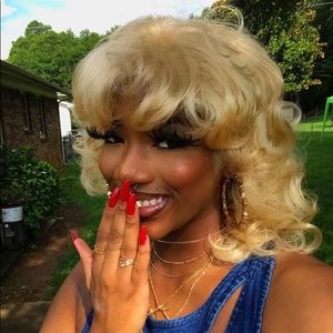 Meet your Posher, Tara